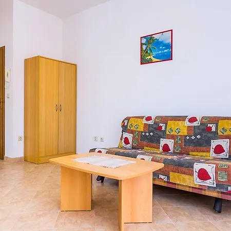 Apartament Cukon *